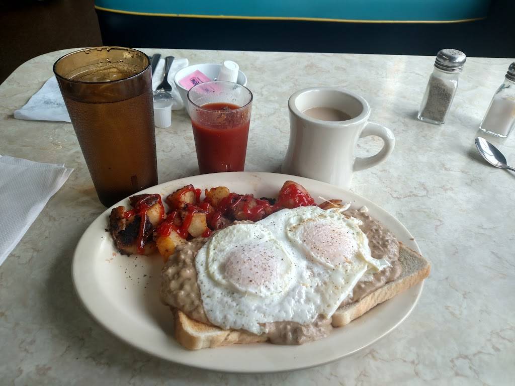 Bishops 4th Street Diner | restaurant | 184 Admiral Kalbfus Rd, Newport, RI 02840, USA | 4018472069 OR +1 401-847-2069