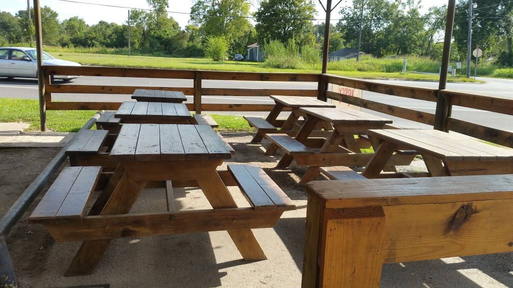 Big Franks BBQ | restaurant | 703 US-90, Liberty, TX 77575, USA | 9362538907 OR +1 936-253-8907