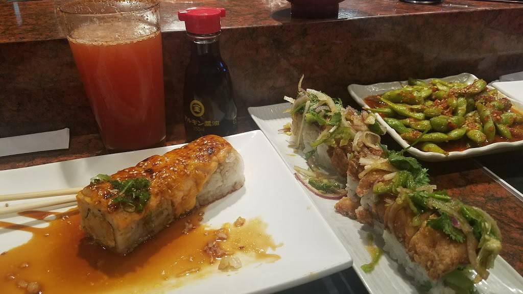 Xevichez Sushi Bar | restaurant | 24250 Town Center Dr #180, Santa Clarita, CA 91355, USA | 6612881477 OR +1 661-288-1477