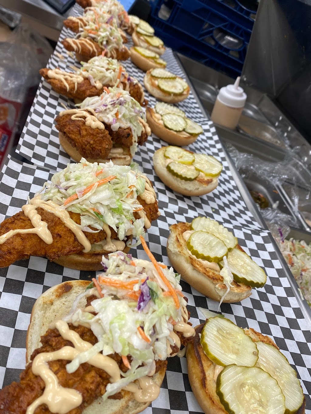 Spicy Birdz | restaurant | 7070 N West Ave, Fresno, CA 93711, USA | 5594373898 OR +1 559-437-3898