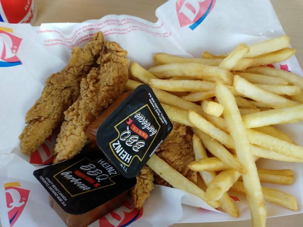 Dairy Queen Grill & Chill | restaurant | 582 Main St S, Alexandria, ON K0C 1A0, Canada | 6135253351 OR +1 613-525-3351