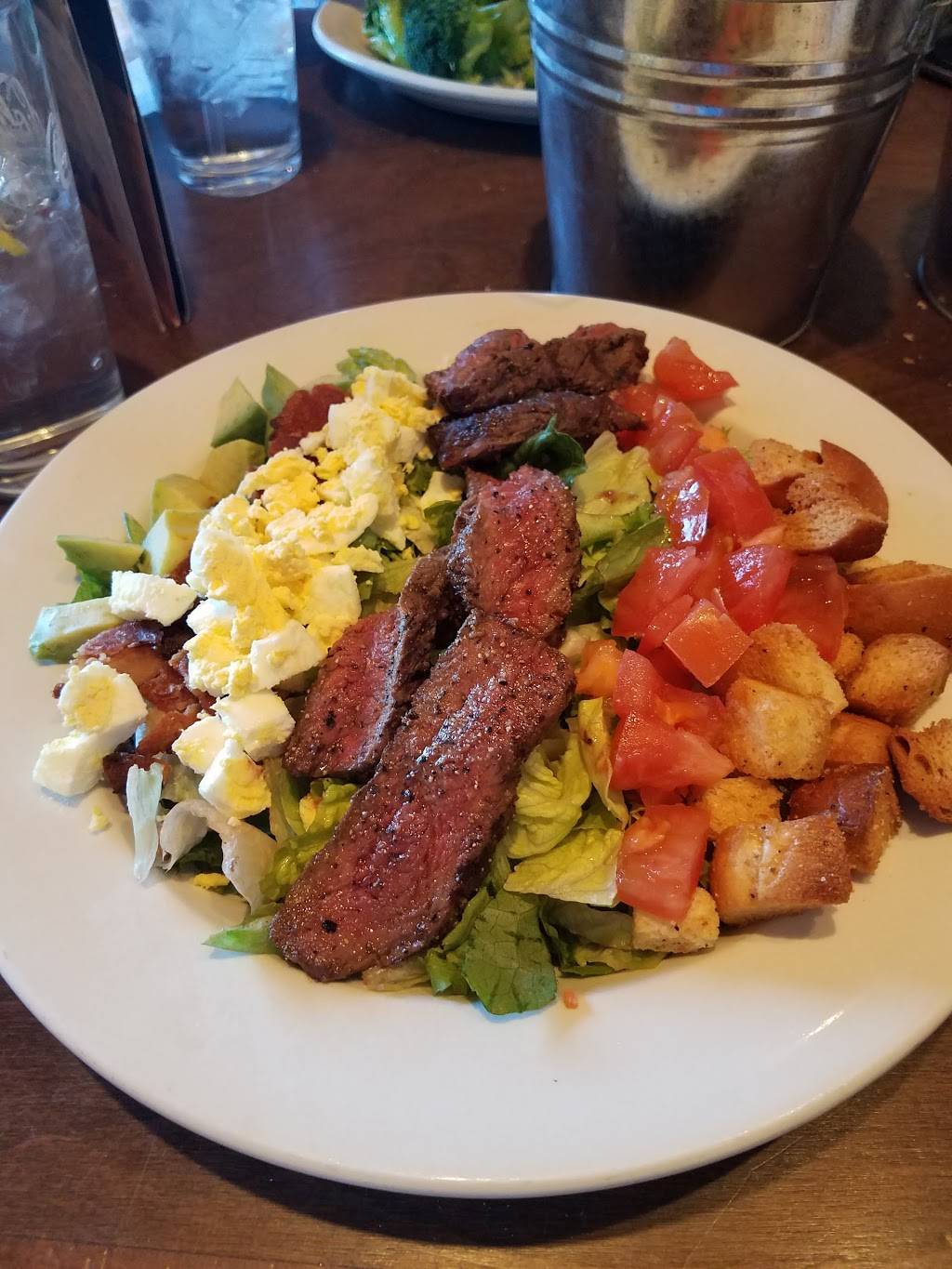 Logans Roadhouse | restaurant | 530 N 47th St, Rogers, AR 72756, USA | 4799869100 OR +1 479-986-9100