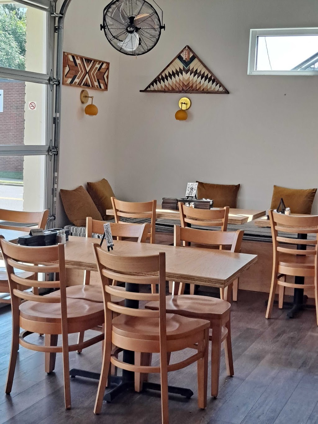 Haleys Honey Meadery FXBG | restaurant | 1600 Princess Anne St, Fredericksburg, VA 22401, USA | 2765954150 OR +1 276-595-4150