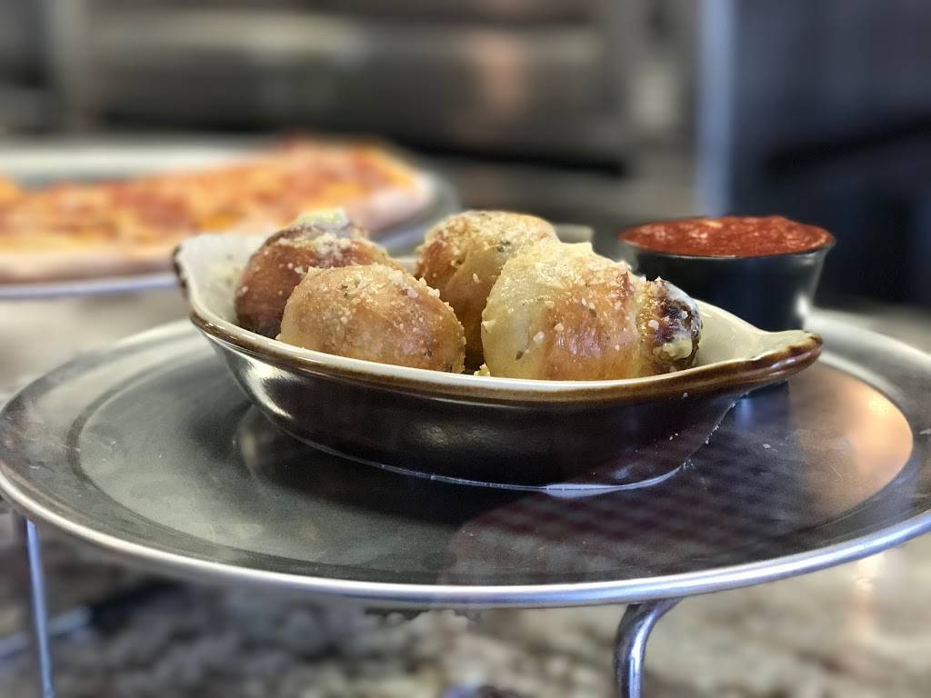 Hanks Pizza Kitchen | restaurant | 8830 N Himes Ave, Tampa, FL 33614, USA | 8139307900 OR +1 813-930-7900