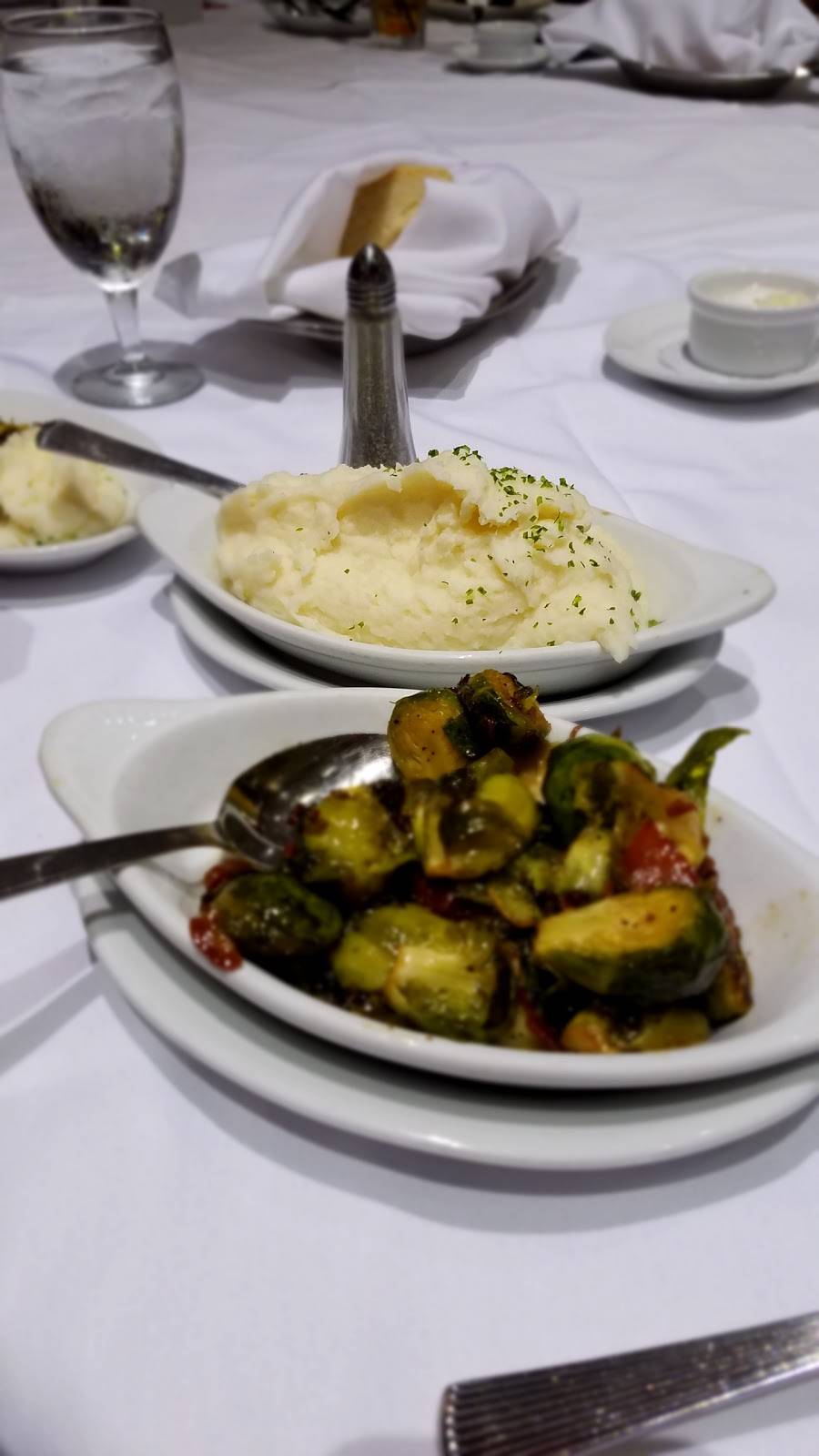 Ruths Chris Steak House | restaurant | 2961 Michelson Dr Suite A, Building 10, Irvine, CA 92612, USA | 9492528848 OR +1 949-252-8848