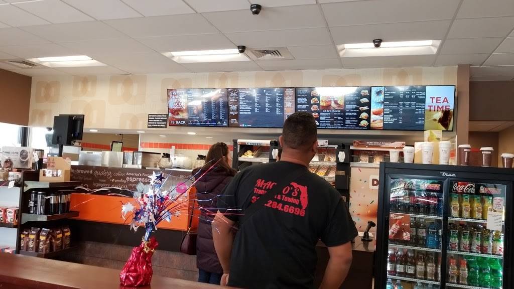 Dunkin | bakery | 13458 Landstar Blvd Suite 106, Orlando, FL 32824, USA | 4072334054 OR +1 407-233-4054