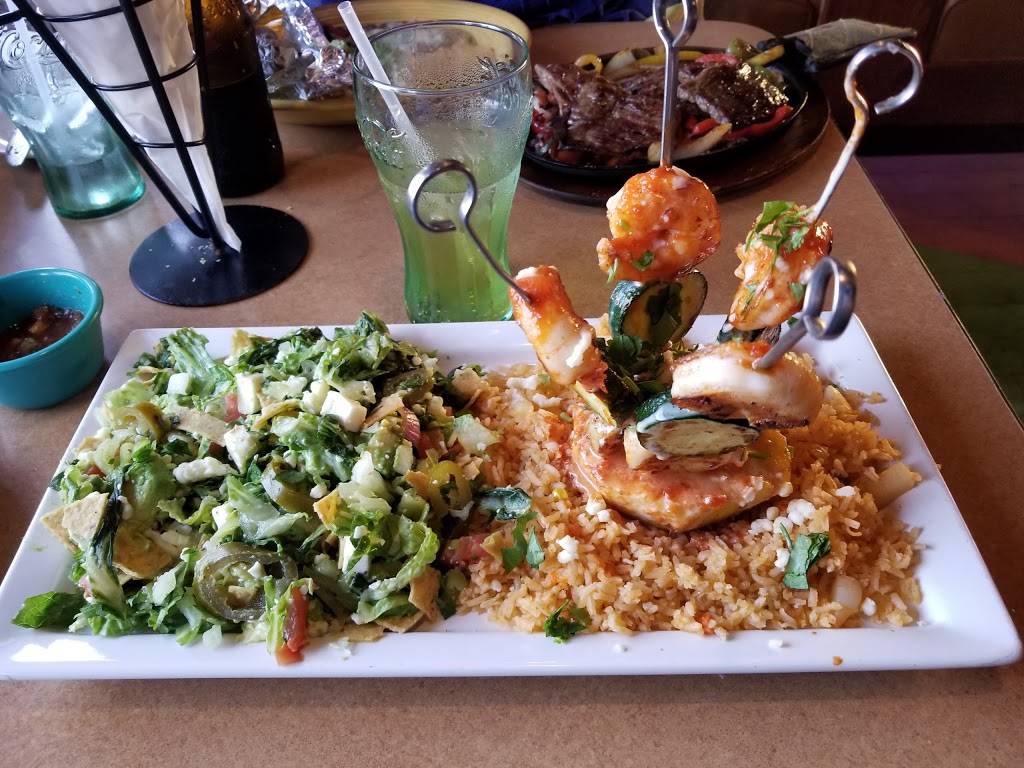 Habaneros Mexican Restaurant Greenfield And Margarita House | restaurant | 7700 W Layton Ave, Greenfield, WI 53220, USA | 4142825000 OR +1 414-282-5000