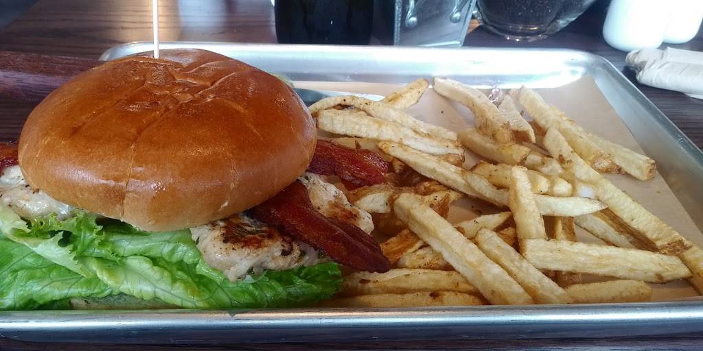 The Farm House | restaurant | 11 Green Valley Rd, Freedom, CA 95019, USA | 8315365363 OR +1 831-536-5363