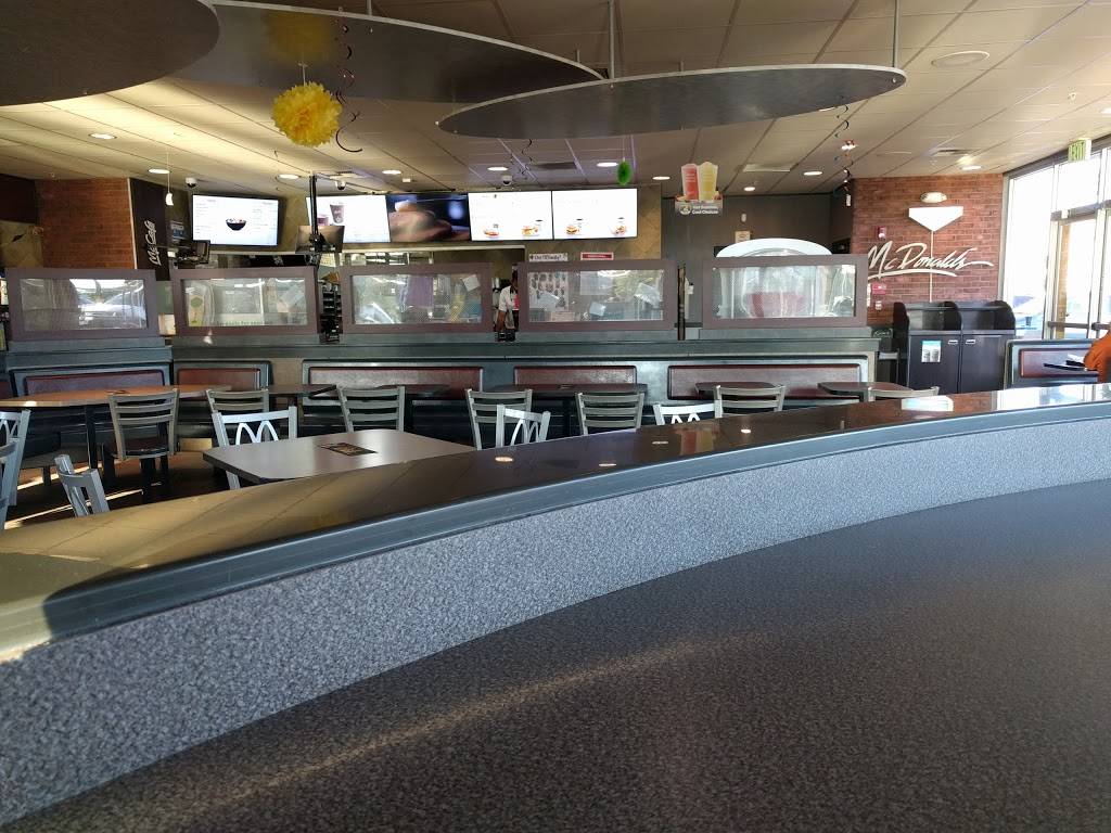 McDonalds | cafe | 7329 Fair Oaks Blvd, Carmichael, CA 95608, USA | 9164888233 OR +1 916-488-8233