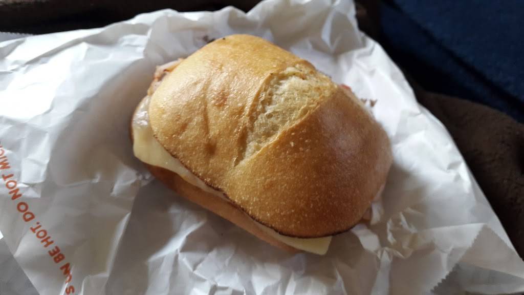 Dunkin | bakery | 4305 Belmont Ave, Youngstown, OH 44505, USA | 2348551010 OR +1 234-855-1010