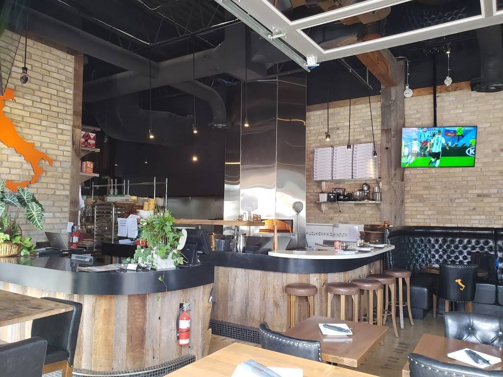 The Boot Social Pizzeria | restaurant | 579 Kerr St, Oakville, ON L6K 3E1, Canada | 9053393139 OR +1 905-339-3139