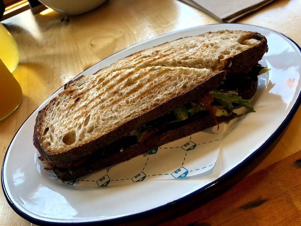 Blue Barn Steiner | meal takeaway | 3344 Steiner St, San Francisco, CA 94123, USA | 4158964866 OR +1 415-896-4866