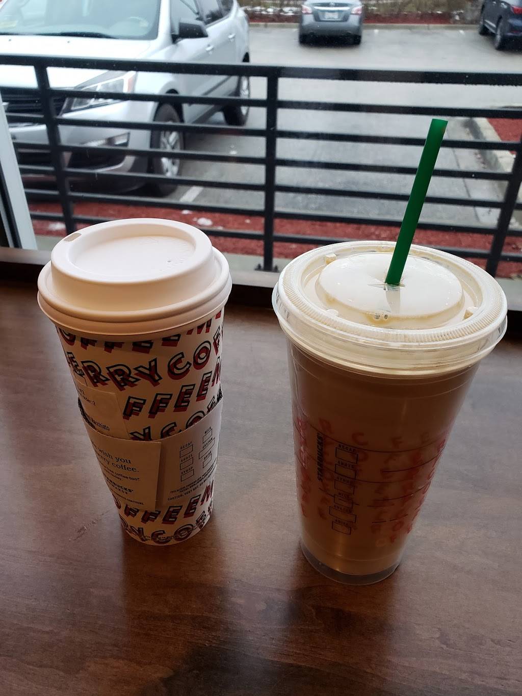 Starbucks | cafe | 430 Army Trail Rd, Bloomingdale, IL 60108, USA | 6305391480 OR +1 630-539-1480