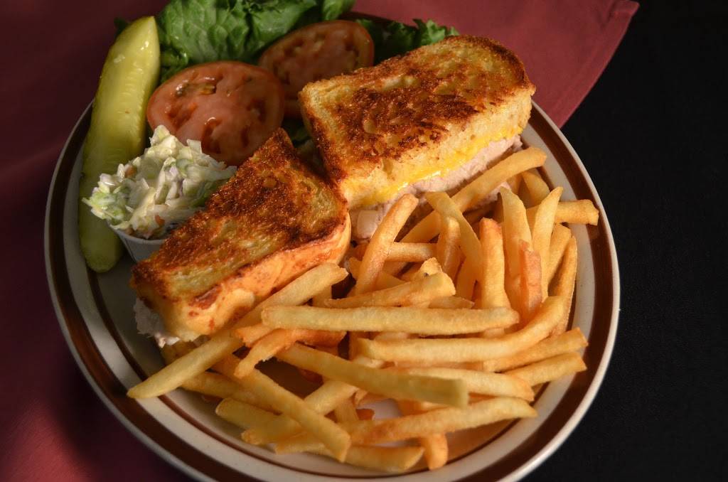 The Lincoln Inn | restaurant | 240 E Lincoln Hwy, DeKalb, IL 60115, USA | 8157562345 OR +1 815-756-2345