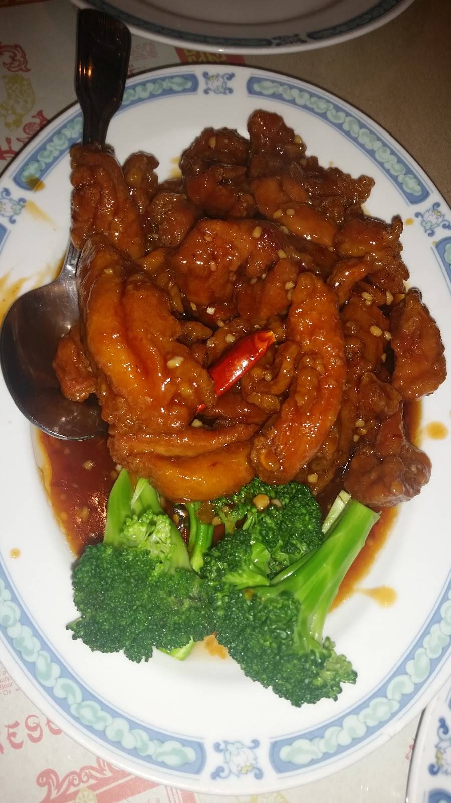 Red Chopstix | restaurant | 9672 Elk Grove Florin Rd, Elk Grove, CA 95624, USA | 9166862255 OR +1 916-686-2255