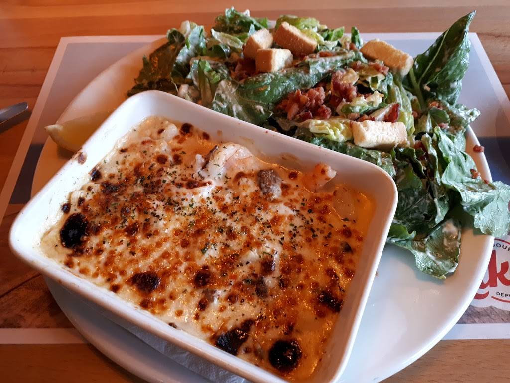 Mikes Drummondville | restaurant | 445 Boulevard Saint-Joseph, Drummondville, QC J2C 2B3, Canada | 8194783030 OR +1 819-478-3030