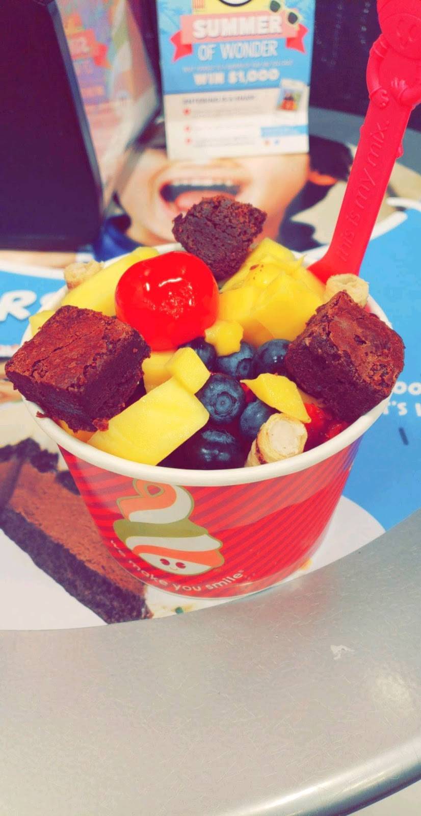 Menchies Frozen Yogurt | bakery | 11331 Thienes Ave, South El Monte, CA 91733, USA | 6264444779 OR +1 626-444-4779