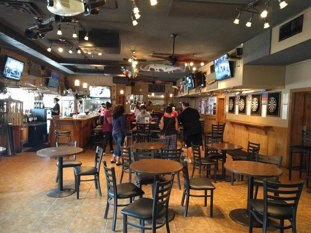 Madigans Waterfront | restaurant | 201 Mill St, Occoquan, VA 22125, USA | 7034946373 OR +1 703-494-6373