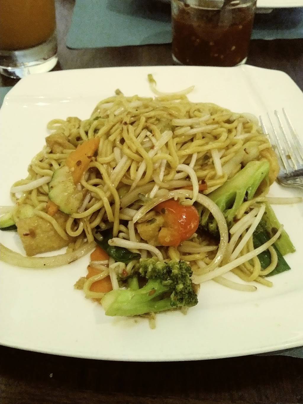 Thai Basil Restaurant | restaurant | 1316 Centennial Ave, Piscataway Township, NJ 08854, USA | 7325621889 OR +1 732-562-1889