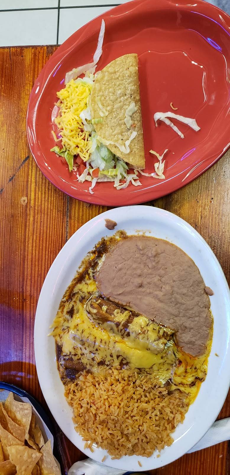 10 De Mayo Steaks, Mexican Grill & Bar | restaurant | 136 Mockingbird Ln, Livingston, TX 77351, USA | 9363271193 OR +1 936-327-1193