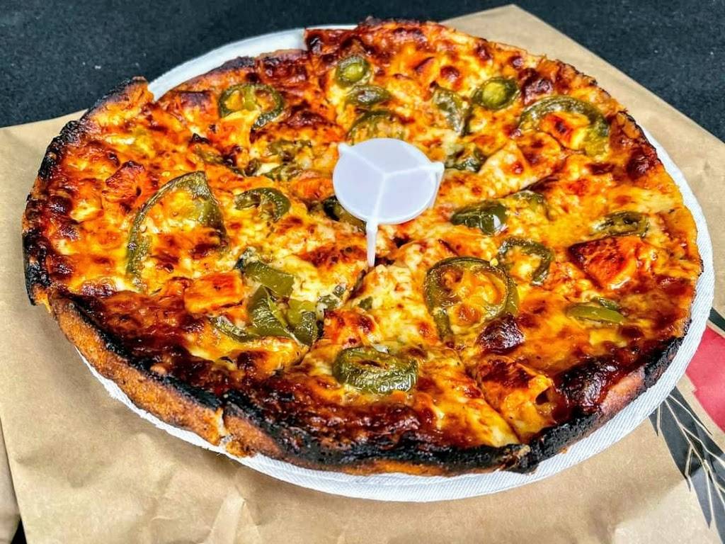 Hoeys Pizza | restaurant | 9 Amvets Ln, Randolph, MA 02368, USA | 7819637171 OR +1 781-963-7171