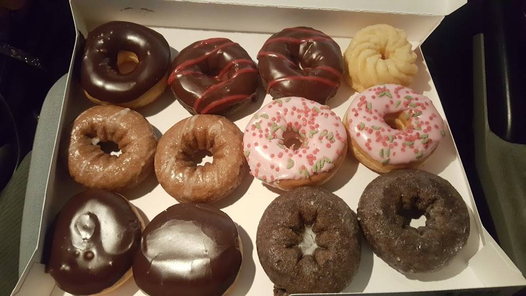 Dunkin Donuts | cafe | 3861 N Lakewood Blvd #100, Long Beach, CA 90808, USA | 5624202288 OR +1 562-420-2288