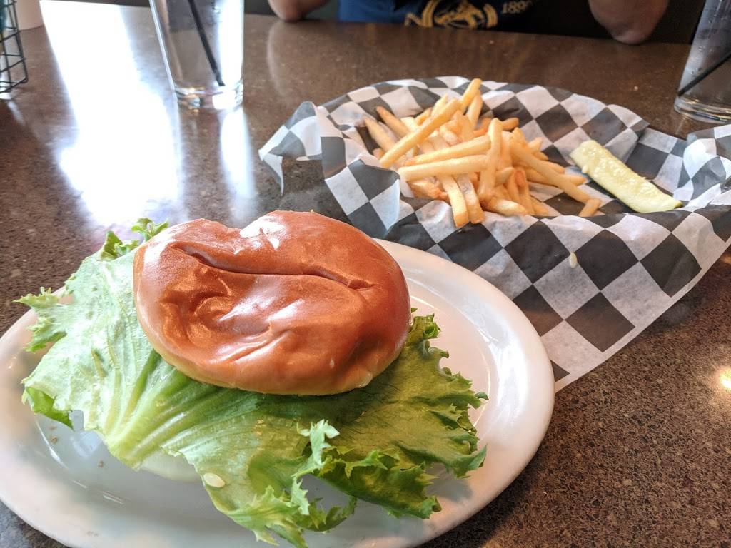 Pooles Tavern | restaurant | 157 E Main St, Northville, MI 48167, USA | 2483491715 OR +1 248-349-1715