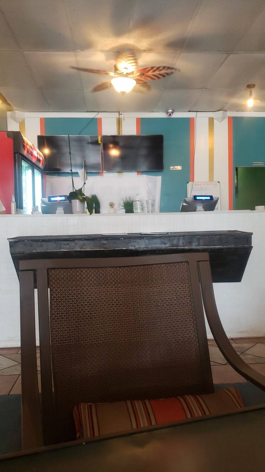 Soul Bistro Home of the Heavy Plates | restaurant | 6333-A Jahnke Rd, Richmond, VA 23225, USA | 8049379682 OR +1 804-937-9682