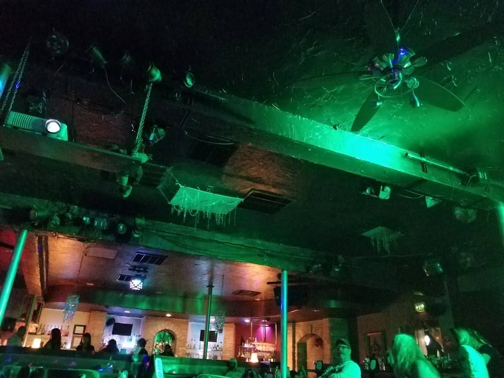 Serras Dine & Dance | night club | 12449 Ventura Blvd, Studio City, CA 91604, USA | 8187601002 OR +1 818-760-1002