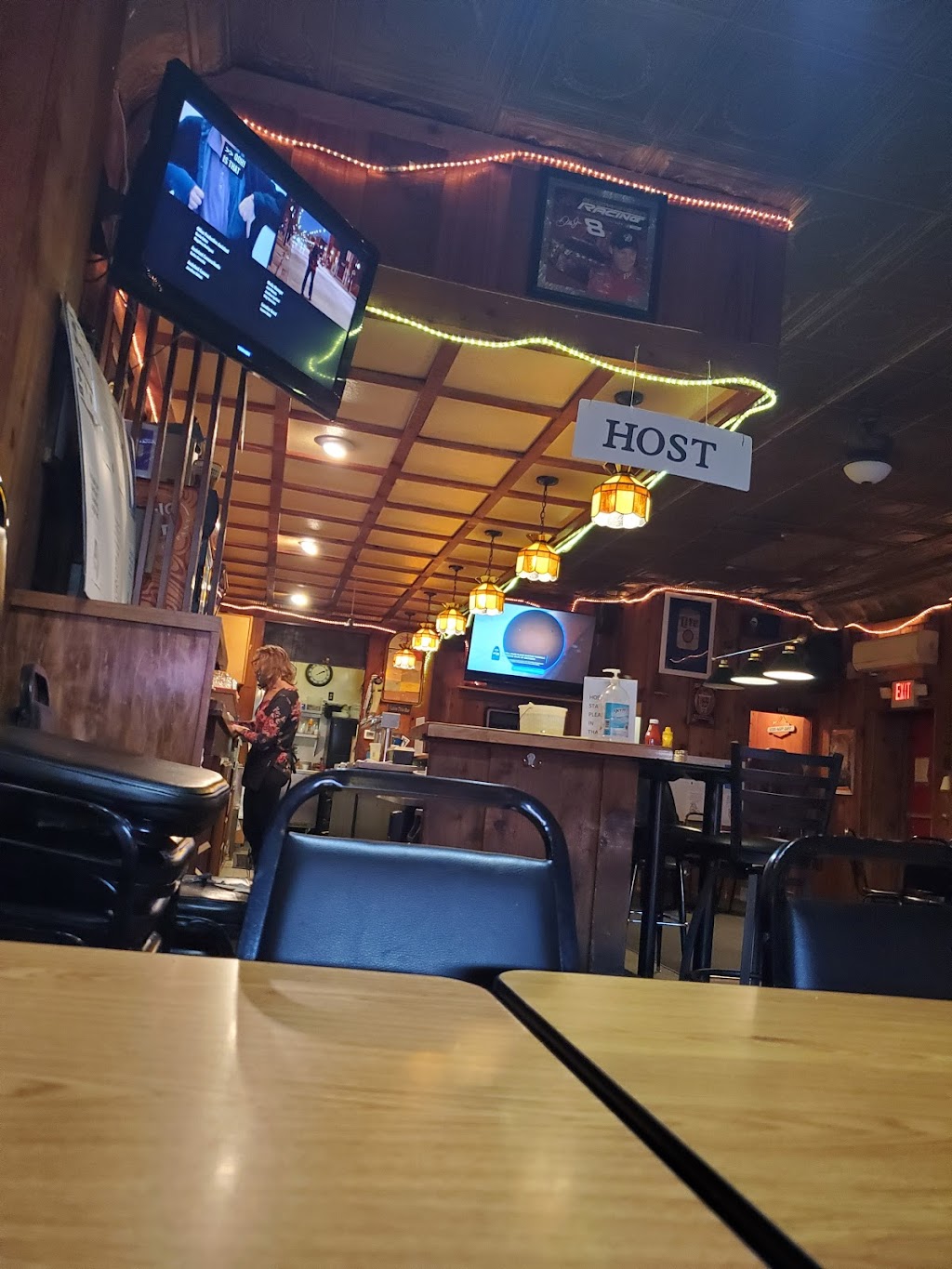 Country Pub | restaurant | 150 Main St, Gregory, MI 48137, USA | 7344982548 OR +1 734-498-2548