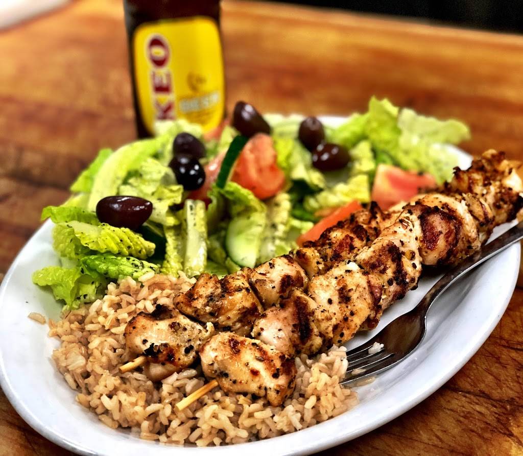 Mediterraneo Family Restaurant | restaurant | 425 University Ave, Waterloo, ON N2K 4C9, Canada | 5195698100 OR +1 519-569-8100