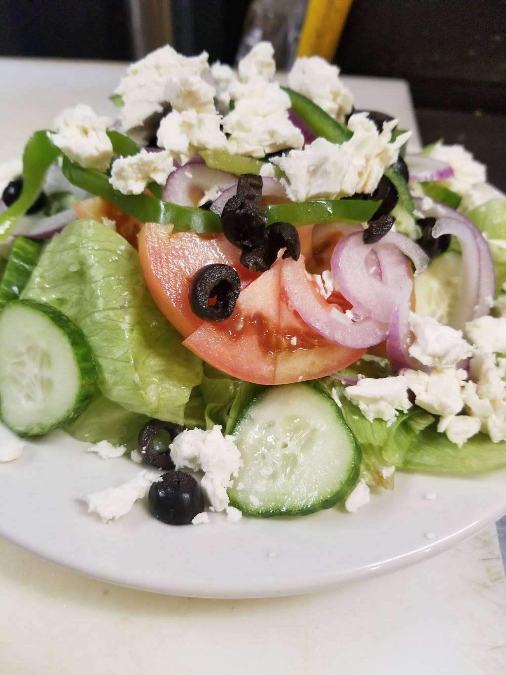 401 pizza | restaurant | 609 Elmwood Ave, Providence, RI 02909, USA | 4014610909 OR +1 401-461-0909