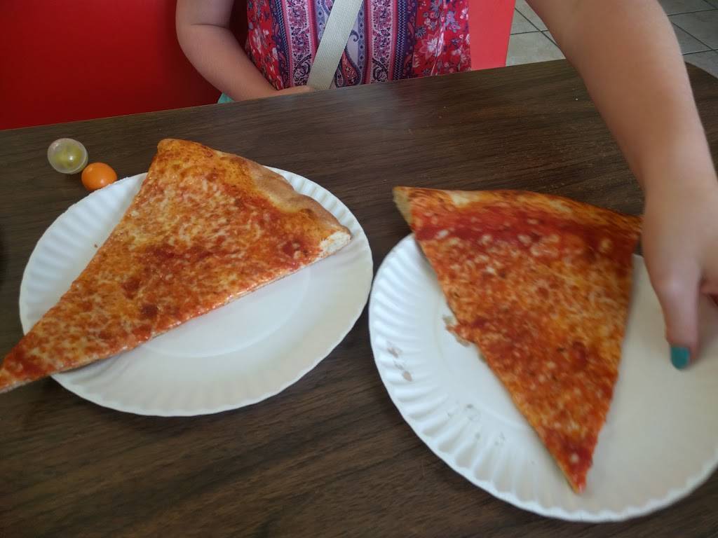 Amicis | meal takeaway | 451 High St, Medford, MA 02155, USA | 7813955444 OR +1 781-395-5444