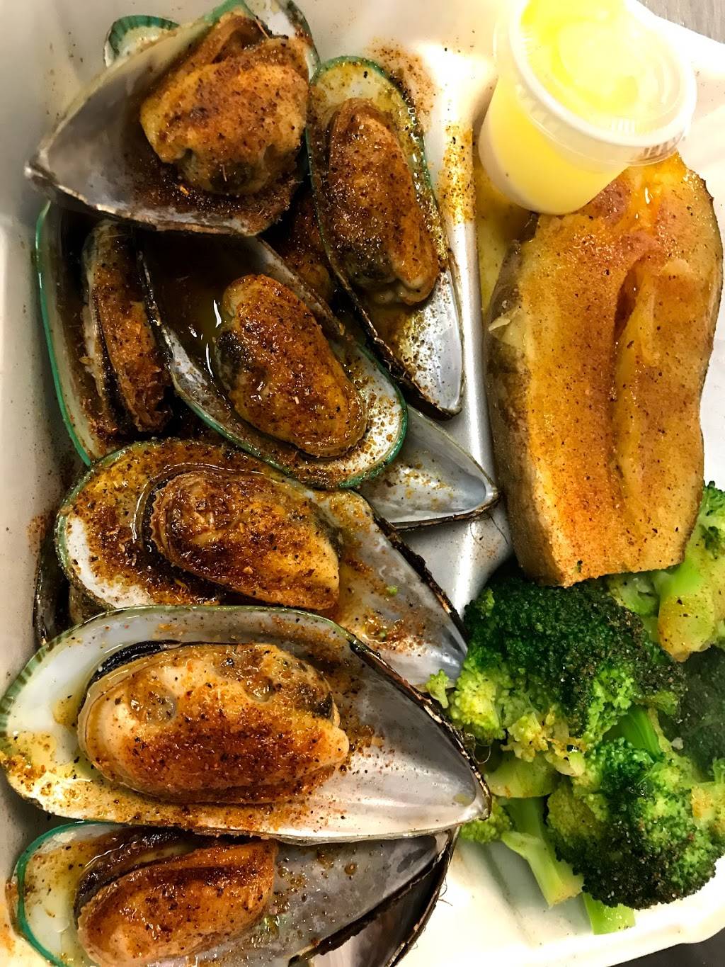 Phillys Seafood | restaurant | 6802 Torresdale Ave, Philadelphia, PA 19135, USA | 2153337787 OR +1 215-333-7787