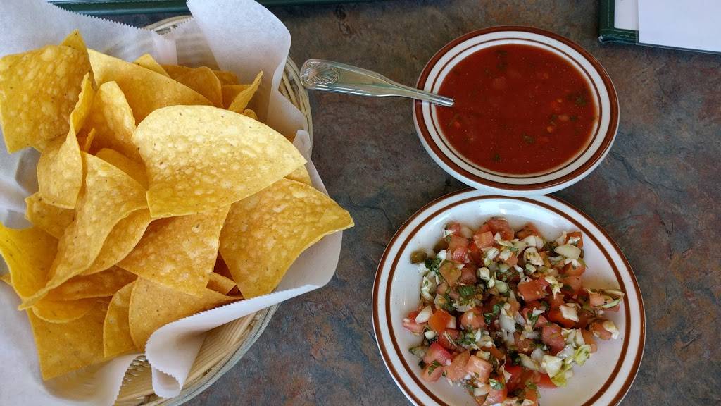 Los Potrillos | restaurant | 8825 Evergreen Way, Everett, WA 98208, USA | 4252651171 OR +1 425-265-1171