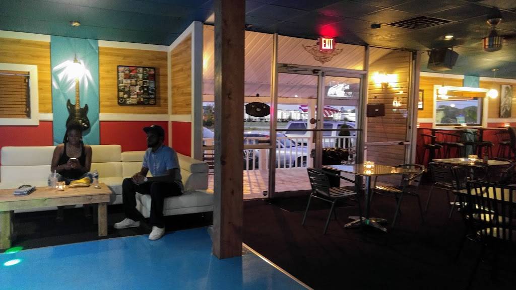 Hotshotz Bar & Grill | restaurant | 1208 S Lowry St, Smyrna, TN 37167, USA | 6292558296 OR +1 629-255-8296