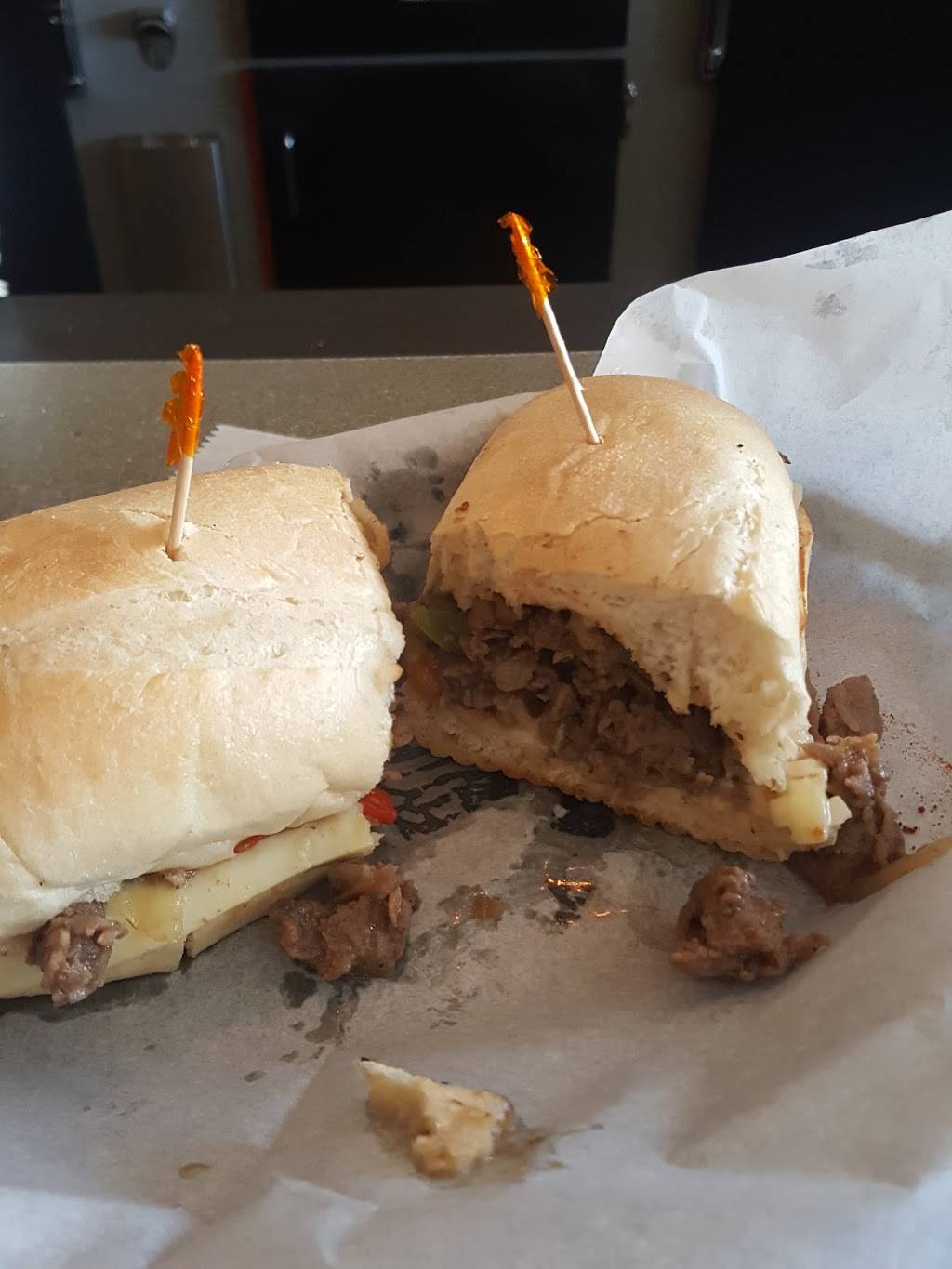 Pasquales International Cafe | restaurant | 305 Main Ave, De Pere, WI 54115, USA | 9203363330 OR +1 920-336-3330