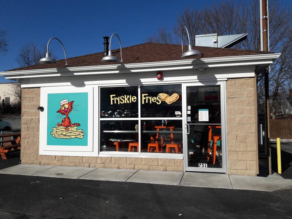 Friskie Fries JOHNSTON | restaurant | 751 Hartford Ave, Providence, RI 02909, USA | 4019195489 OR +1 401-919-5489