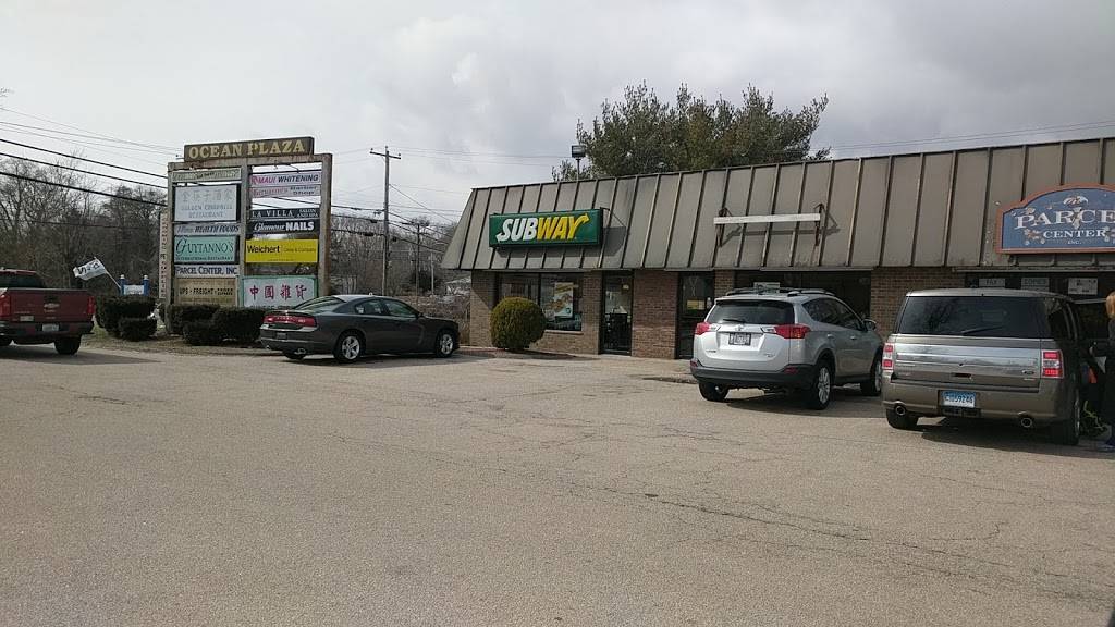 Subway | restaurant | 62 Franklin St, Westerly, RI 02891, USA | 4015969220 OR +1 401-596-9220