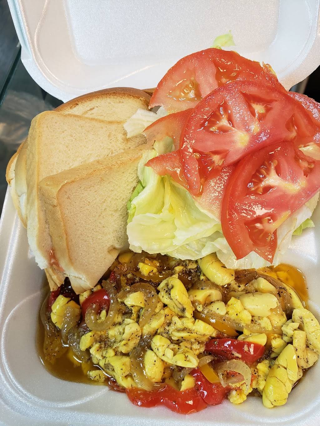 mama Ds calabash kitchen | restaurant | 3707 Broadway Ave, Riviera Beach, FL 33404, USA | 5618028194 OR +1 561-802-8194