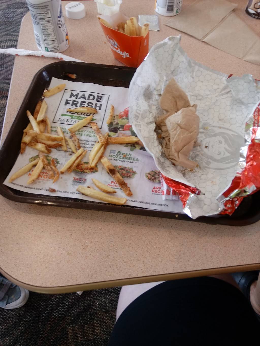 Wendys | restaurant | 7956 N Wayne Rd, Westland, MI 48185, USA | 7344253210 OR +1 734-425-3210