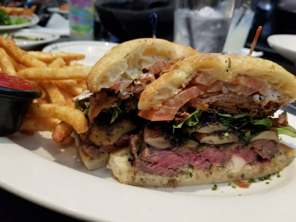 Johnnys Italian Steakhouse | restaurant | 305 N 170th St, Omaha, NE 68118, USA | 4022899210 OR +1 402-289-9210