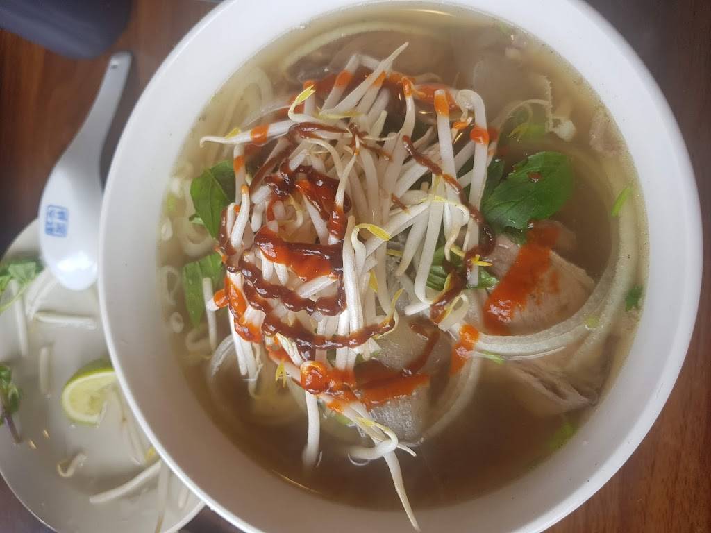 Pho O-sha Thai-Vietnamese Restaurant | restaurant | 356 Arsenal St, Watertown, MA 02472, USA | 6179262222 OR +1 617-926-2222