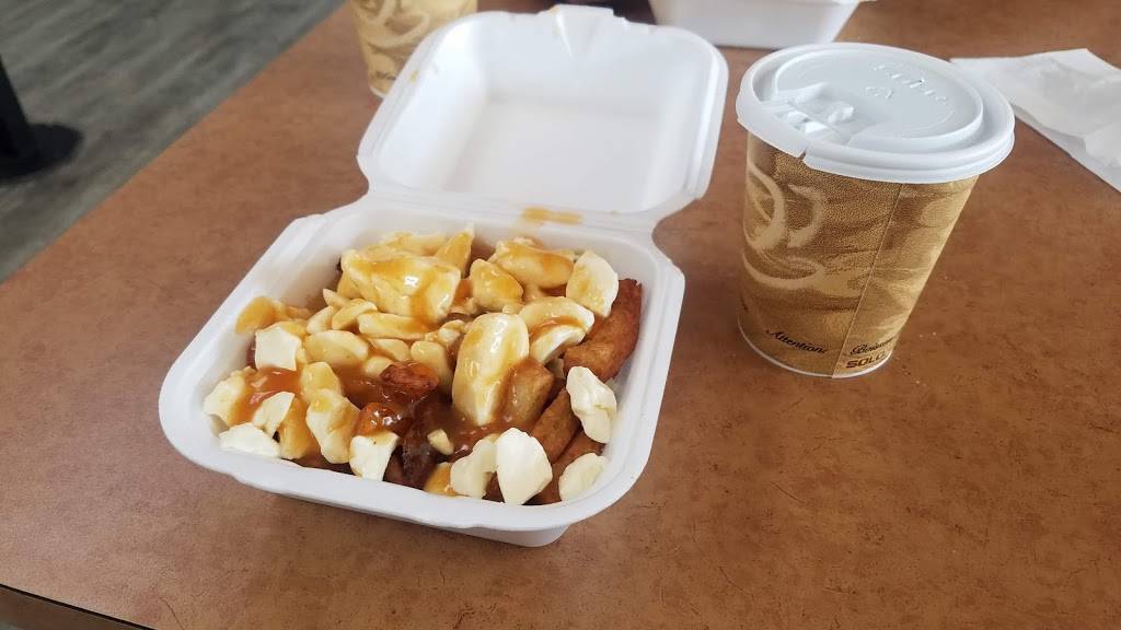 Ti-Will Patates | restaurant | 1151 Rue Philippe-Chartrand, Terrebonne, QC J7M 2B1, Canada | 4509680424 OR +1 450-968-0424