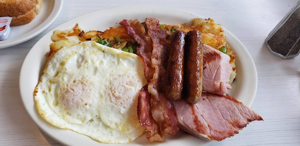 Ham Palace | restaurant | 4700 E Davison St, Detroit, MI 48212, USA | 3133685481 OR +1 313-368-5481