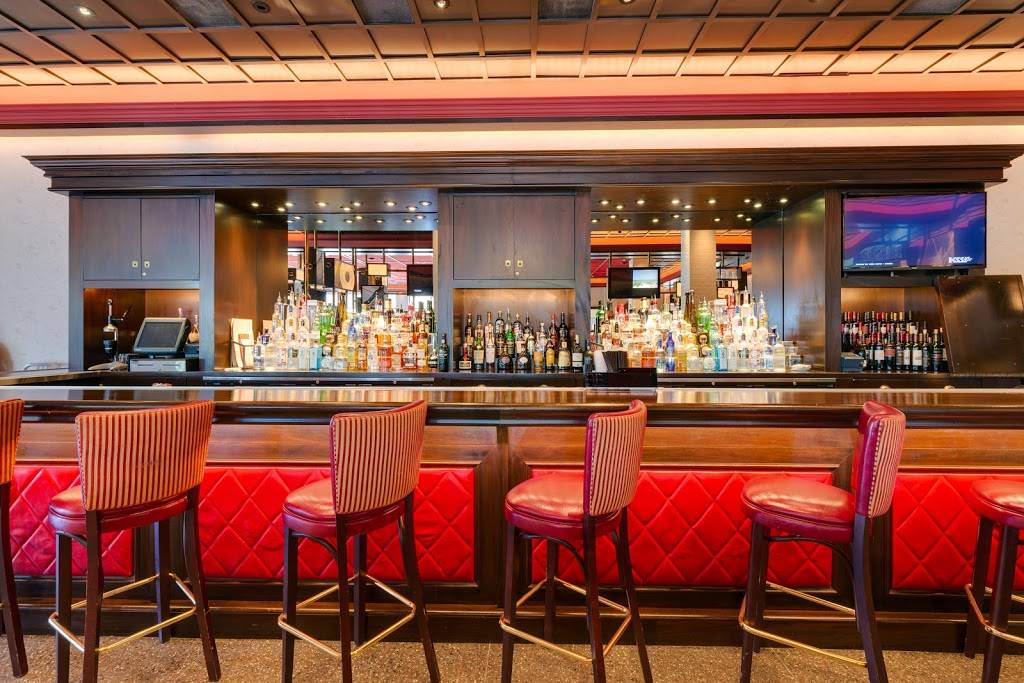 The Catch of the Pelican | restaurant | 475 Seagate Dr, Naples, FL 34103, USA | 2395946325 OR +1 239-594-6325