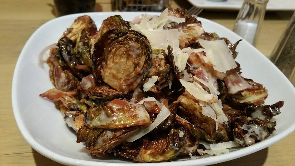 The Chasseur | restaurant | 3328 Foster Ave, Baltimore, MD 21224, USA | 4103276984 OR +1 410-327-6984