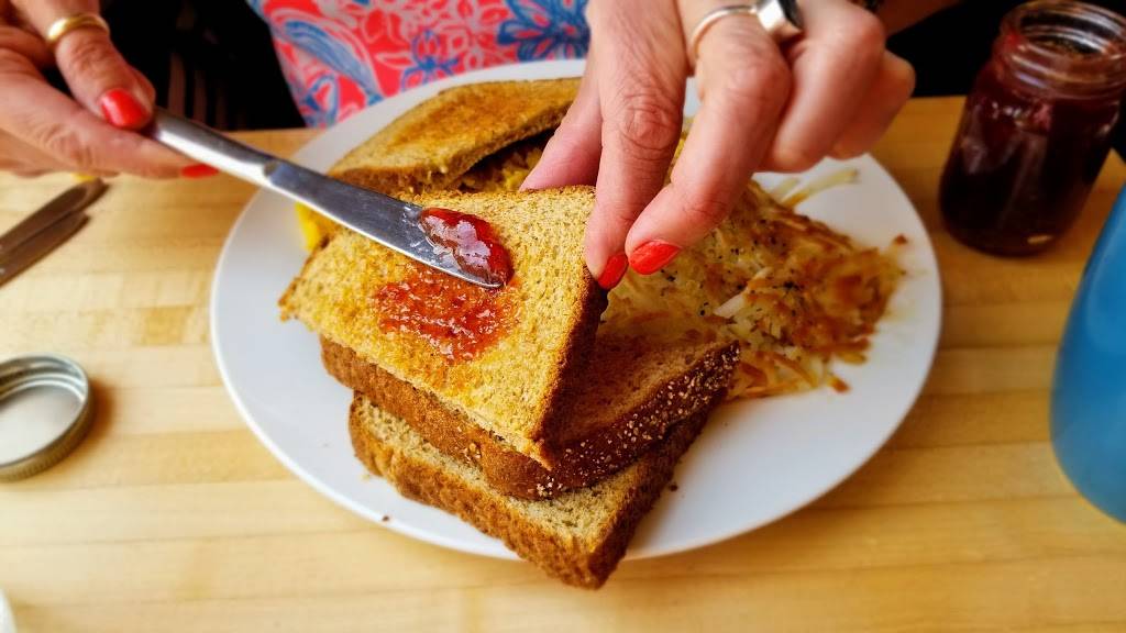 Ogdens North Street Diner | restaurant | 560 North St, Madison, WI 53704, USA | 6084673930 OR +1 608-467-3930