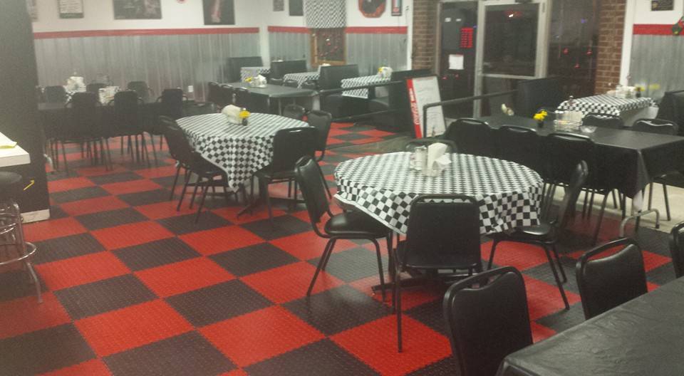 Sonnys Corner Cafe and Pizzeria | restaurant | 302 N Gray St, Sidell, IL 61876, USA | 2172889351 OR +1 217-288-9351