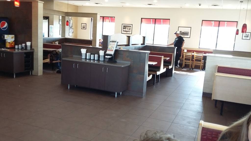 DQ Grill & Chill Restaurant | restaurant | 1260 E 16th St, Dubuque, IA 52001, USA | 5635560586 OR +1 563-556-0586